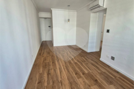 Apartamento para venda em Moema com 2 quartos, sendo 1 suíte, 1 vaga, 62 m²