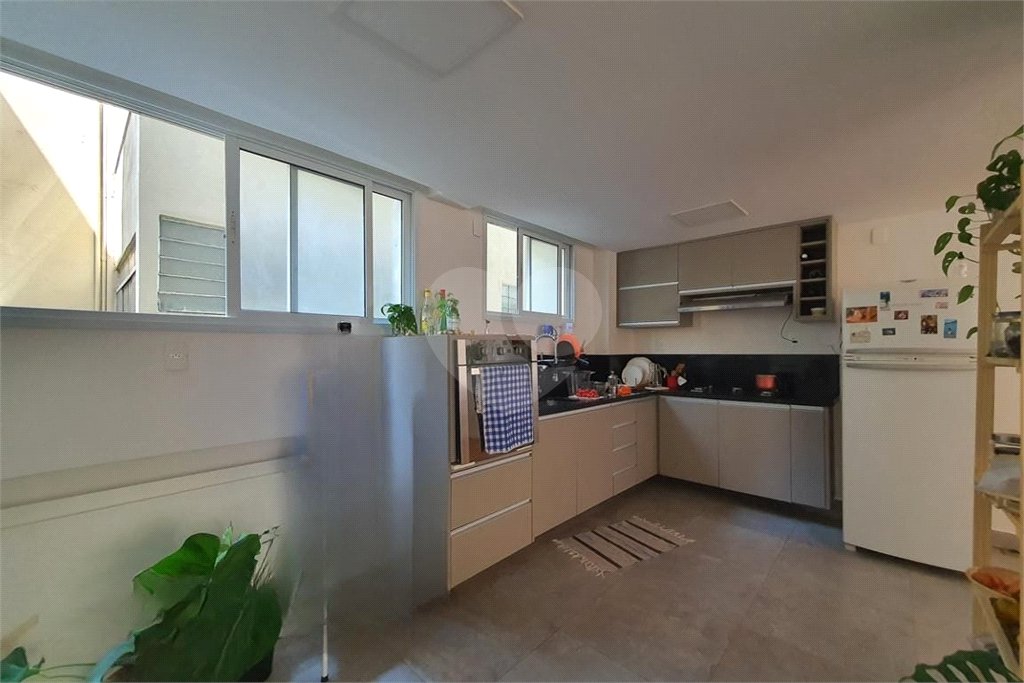 Ótimo apartamento com 3 dormitórios para venda na Vila Mariana!!