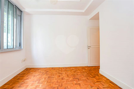 Apartamento na Bela Vista com 228m² 3 dormitorios Aceita e estuda Permuta.