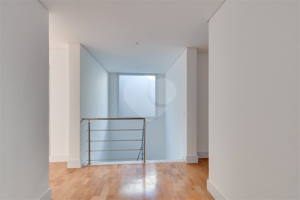 Casa à venda com 4 suítes no condomínio Vila Arese, São Paulo - SP