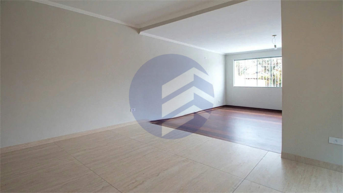 Sobrado à venda 240m² com 4 quartos, sendo 1 suíte, em Jardim Peri Peri a 650 metros do Metrô Vila Sônia