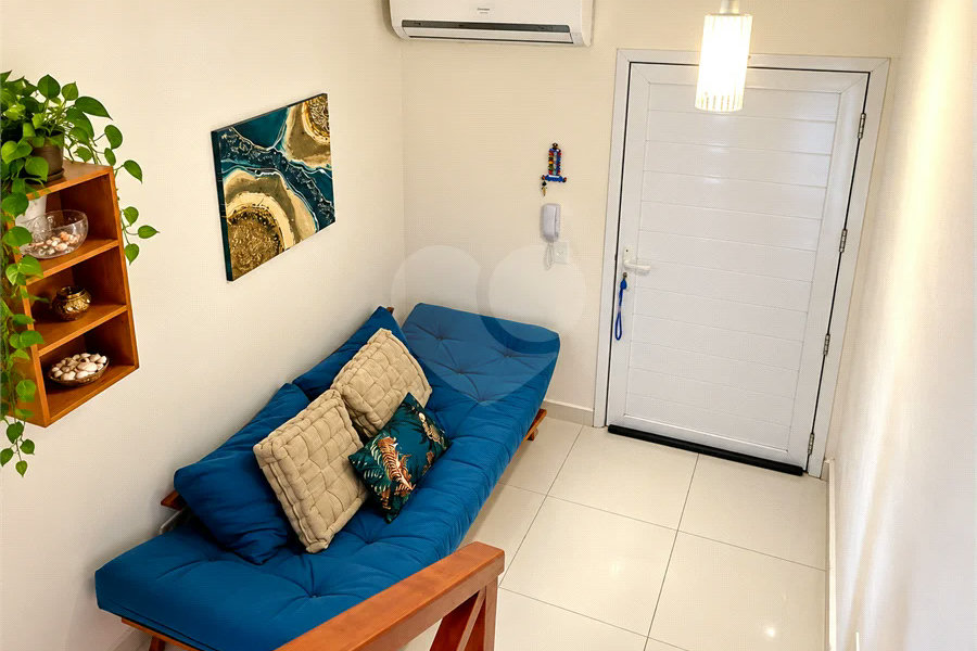 Casa à venda com 2 quartos, sendo 1 suíte, no condomínio Scarlatt, São Sebastião - SP