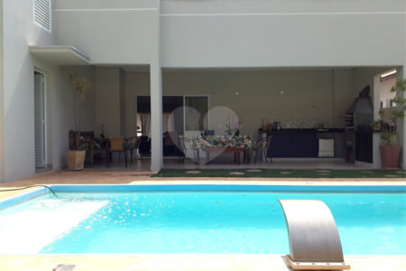 Casa térrea no Condomínio Reserva dos Vinhedos - Louveira / SP.