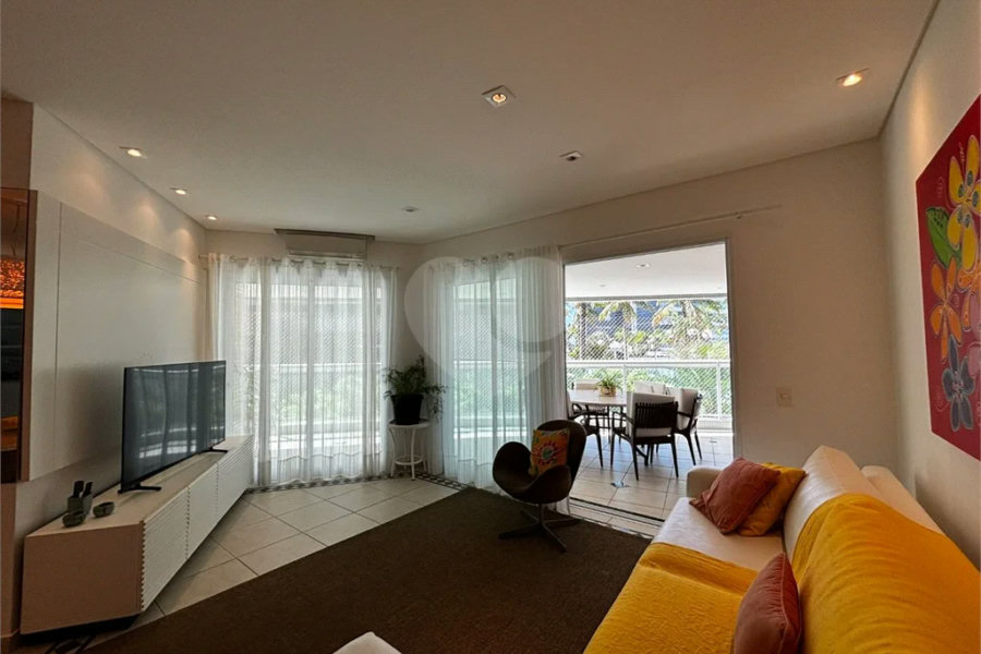 Apartamento à venda com 5 quartos, sendo 4 suítes, em Riviera de São Lourenço, Bertioga, SP
