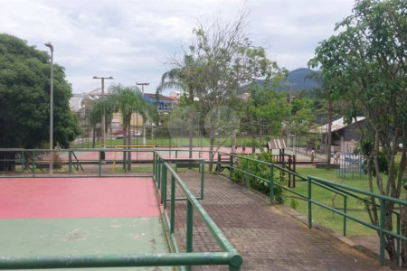 CONDOMÍNIO VALE DAS PALMEIRAS - CASA 3 QTOS + SUITE + PISCINA + GARAGEM 4 CARROS + ENERGIA SOLAR