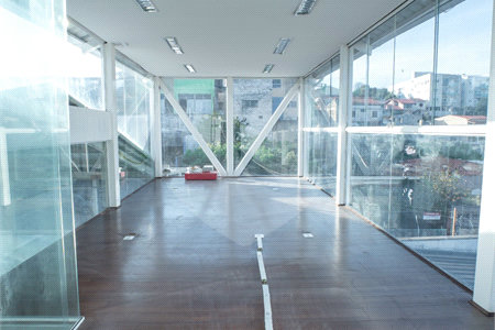 Lindo Salão Comercial para locação com 924m2 no Centro de Atibaia