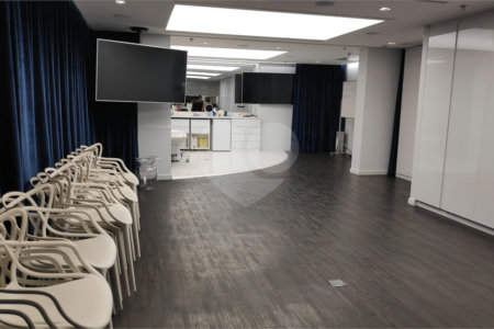 Sala comercial para locação em Moema
