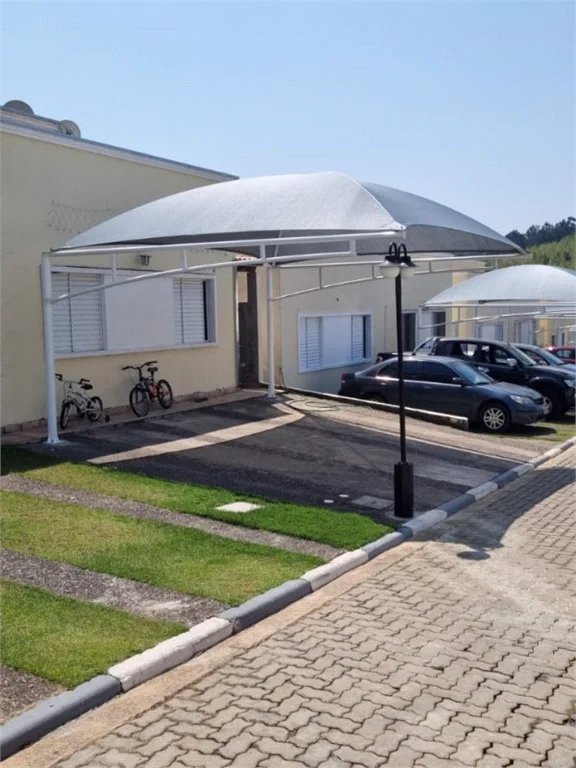 Casa à venda com 3 quartos, sendo 1 suíte,  no condomínio Residencial Vila D`ouro, Cotia - SP