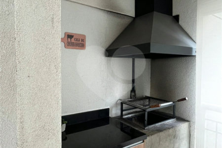 Apartamento à venda com varanda gourmet na Mooca