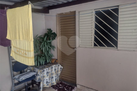 Casa térrea para venda.