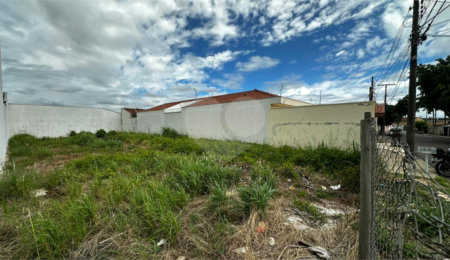 Terreno à venda em Jardim São João Batista, São Carlos, SP