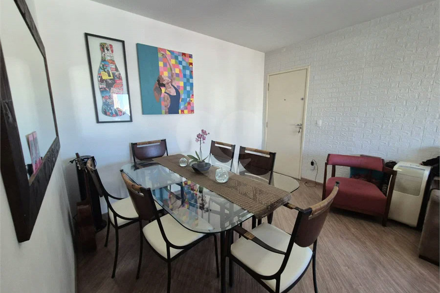 Apartamento Vila Mariana ,2 dormitórios sendo 1 suíte e 2 vagas.