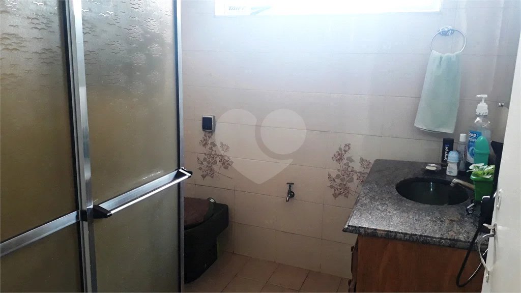 Casa totalmente térrea com 215 m² de área total