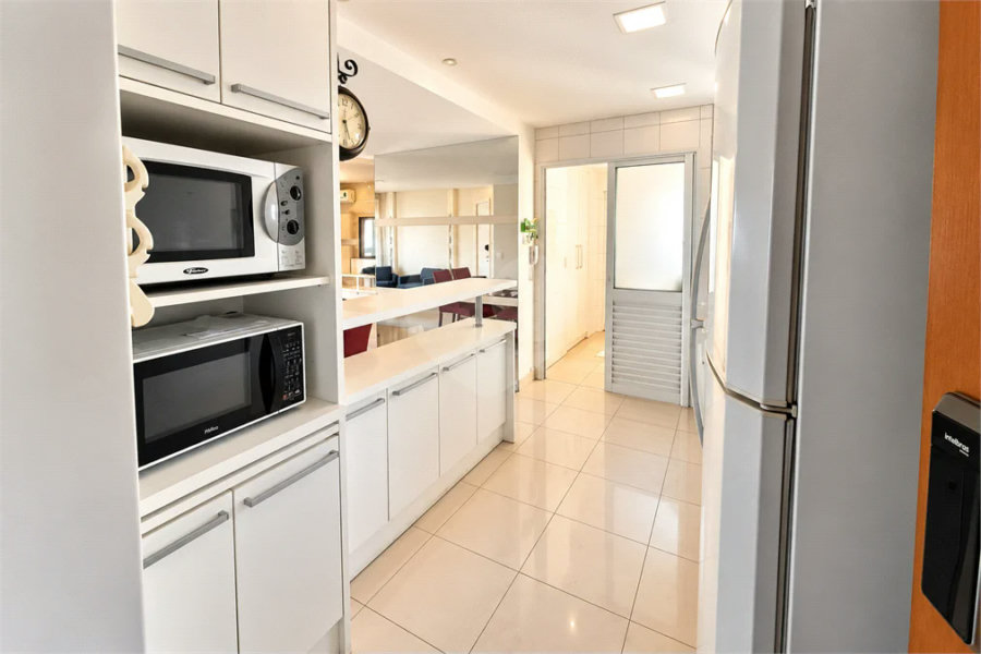 Vila Olímpia - | 128 m² | 3 Suítes | 4 Vagas - Condomínio Clube