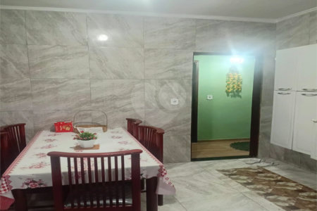 Casa térrea com 125,00 m² .