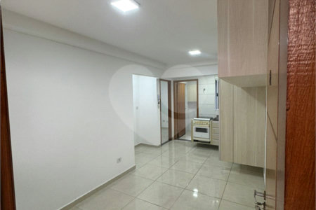 Apartamento 2 dormitórios c/ quintal privativo próximo ao futuro Metrô Anália Franco