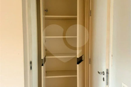 Apartamento à venda com 3 suítes em Vila Mariana, São Paulo, SP
