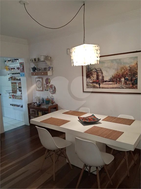 Casa à Venda na Vila Rosália | 4 Dorms, Área Gourmet e Rua Sem Saída