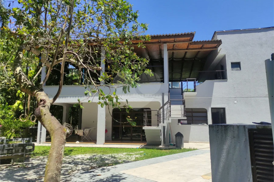 Casa à venda com 6 quartos, sendo 3 suítes, em Costa do Sol, Bertioga, SP