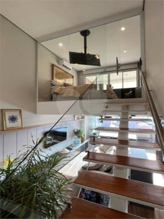 Apartamento Duplex com 1 Quarto e 2 Banheiros á Venda 60m² em Bela Vista - SP.