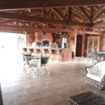 Chácara à venda. Ampla área de lazer. Aceita permuta com apartamento na praia