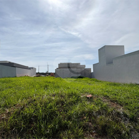 Loteamento á venda no Residencial Villenevve.