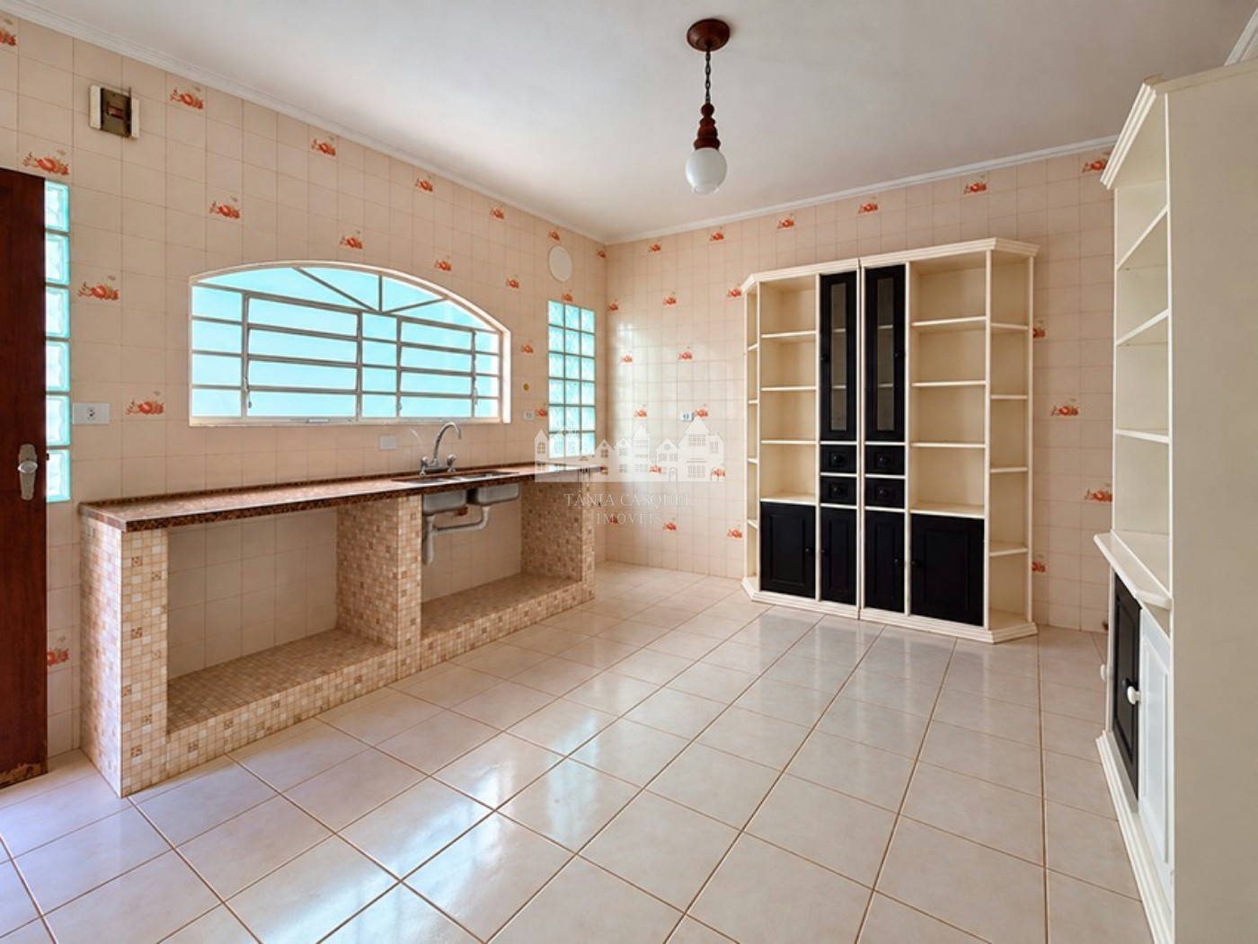Casa Térrea à venda com 4 quartos, sendo 2 suítes, em Loteamento Loanda, Atibaia, SP
