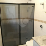 Mansão em condomínio, com 6 suites, e vagas para 15 autos....
