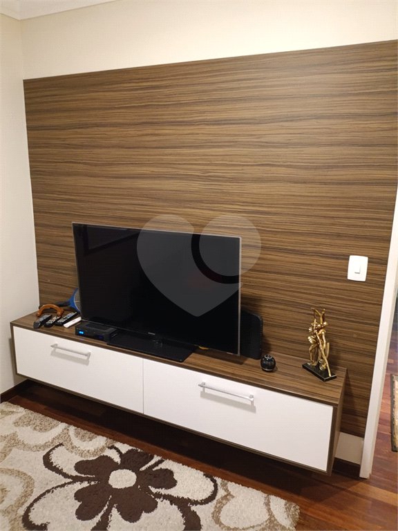 Apartamento na Região da Mooca. Excelente Localização com 3 Dormitórios sendo 1 Suíte e 2 Vagas de Garagem