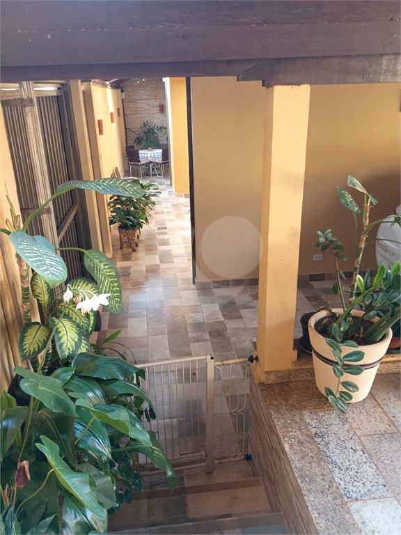 Sobrado com 3 quartos à venda com área gourmet completa e 5 vagas de garagem – Santa Marta - São Carlos/SP