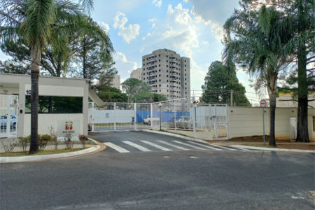 Casa no Condomínio Vila Verde Sabará.