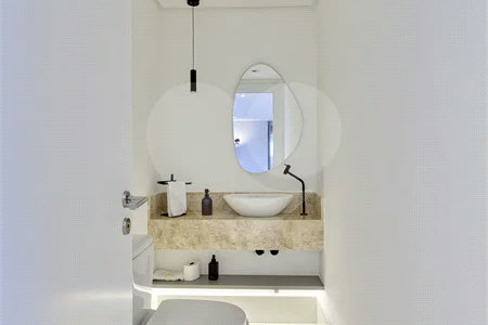 Apartamento à venda com 2 suítes em Santo Amaro, São Paulo, SP