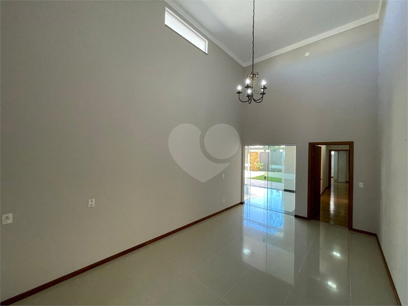 Casa de alto padrão, térrea no condomínio fechado Damha I em São Carlos.