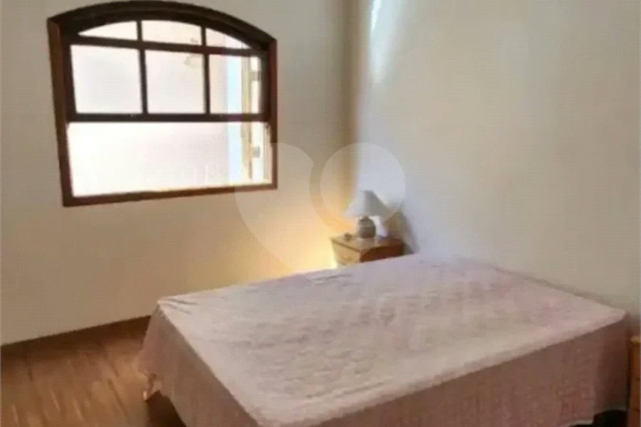 Casa Térrea com 3 Quartos à venda, 220m² - Jardim Líbano