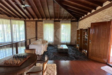 Casa para venda no Condomínio Vivenda do Broa.