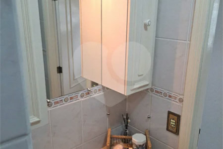 Casa Ampla com 5 Dormitórios, Piscina e Lazer Completo em Terreno de 1.260 m²