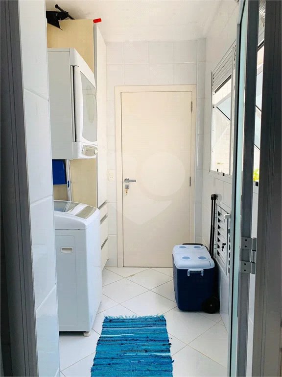 Apartamento à venda com 3 quartos, sendo 2 suítes,  em Riviera de São Lourenço, Bertioga, SP