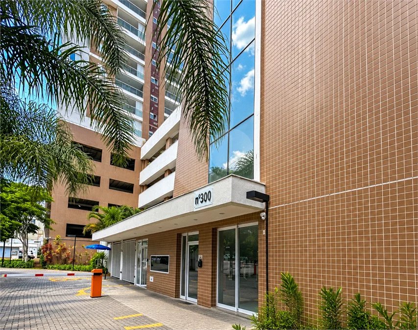 Apartamento reformado de 92 m² no Baeta Neves, com 2 dormitórios, 1 suíte, sala ampliada, área gourmet, 2 vagas, planejados e lazer completo.