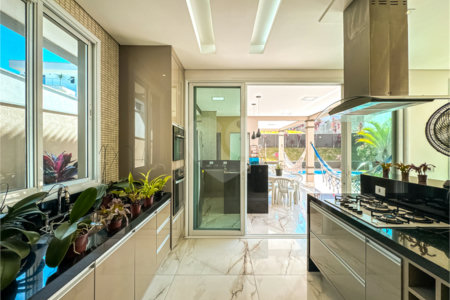 Sobrado à venda em Itupeva – 421,80 m² de terreno – 254,28 m² de área construída – 3 dormitórios – 4 banheiros – 4 vagas de garagem