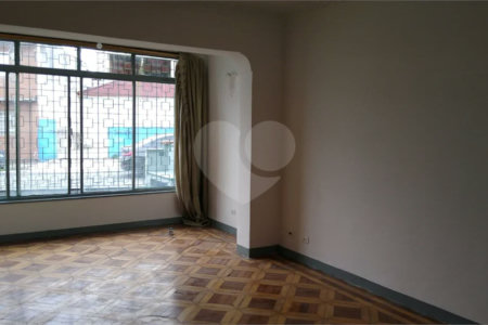 Sobrado a Venda na Mooca, com 248 m²