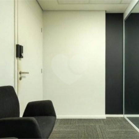 Sala comercial com 35m², 1 vaga, 1 banheiro, à venda na Barra Funda.