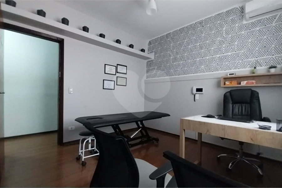 Venda Casa / Comercial - no Bairro Cidade Jardim em Piracicaba-SP