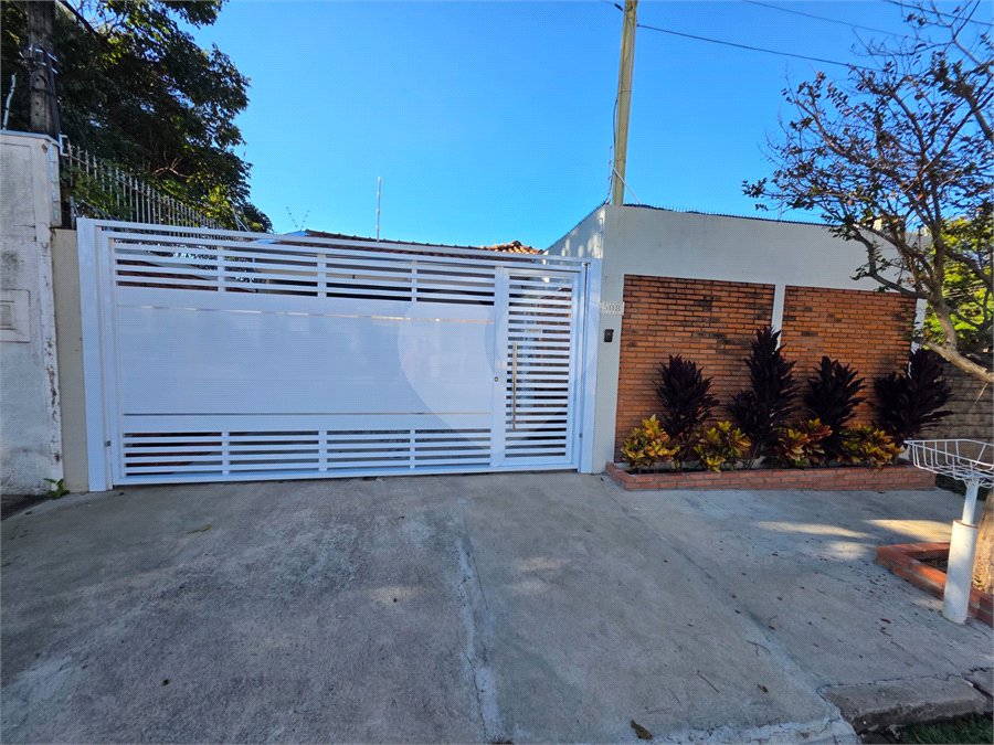 Casa à venda com 3 quartos, sendo 1 suíte,  em Jardim Nova Santa Paula, São Carlos, SP