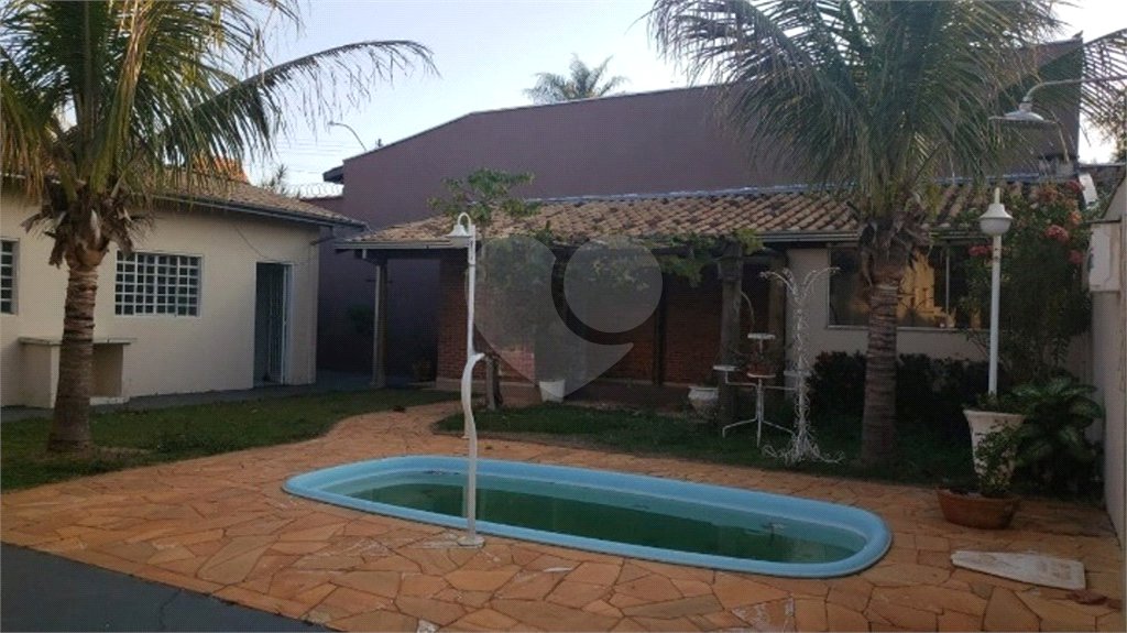 Casa com 4 Quartos para alugar - Residencial Samambaia