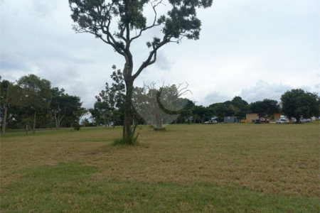 Loteamento Residencial no Condomínio Vila Pinhal do Broa.