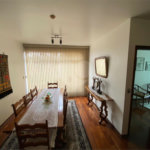 Casa Térrea com 3 suítes, sendo 1 suíte master.