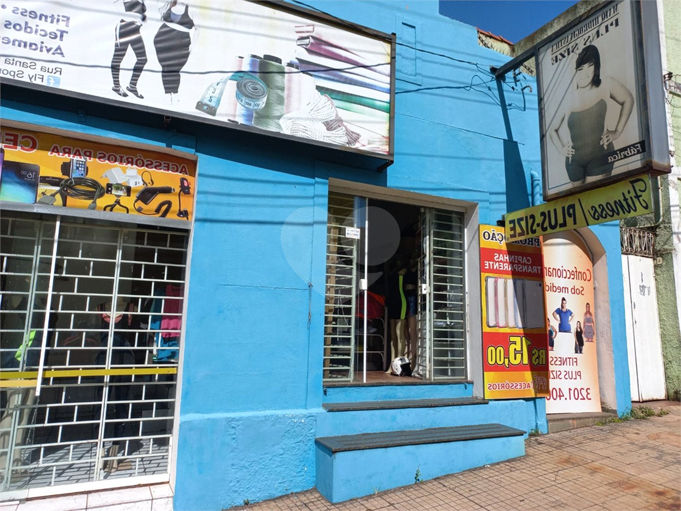 Salão comercial com 206,00 m² .