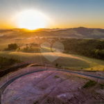 Terrenos a partir 300 metros em condomínio fechado e pronto para construir, aceita financiamento