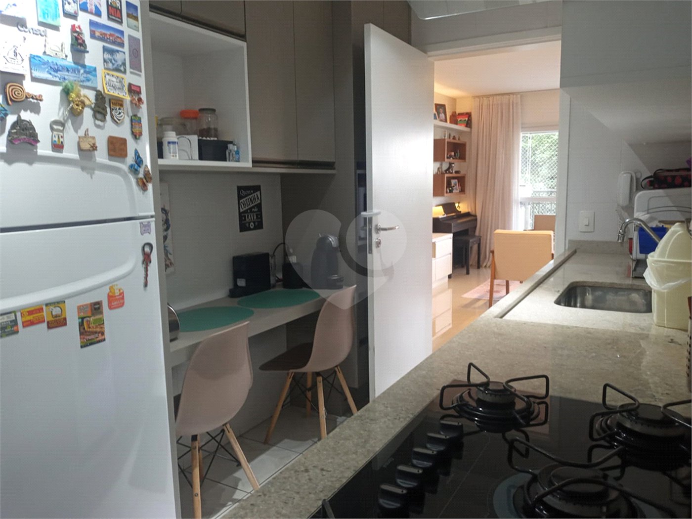 Apartamento 3 dormitórios, região do Campo Belo. Condomínio com laser completo.