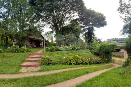 Spa Rural Chácara das Rosas à venda, a apenas 3 km do centro.